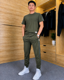Conjunto de camiseta y pantalón elástico