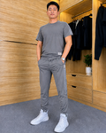 Conjunto de camiseta y pantalón elástico